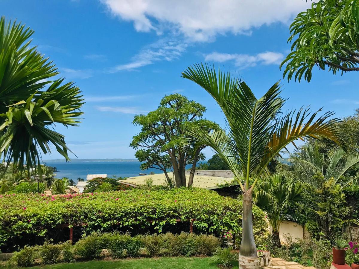 Le Jardin Exotique Hotel Antsiranana Kültér fotó